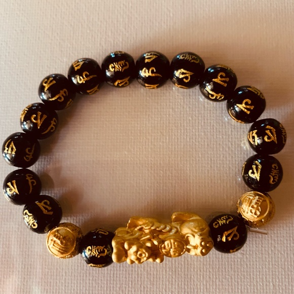 Black Onyx Wealth Charm Bracelet - Picture 2 of 4